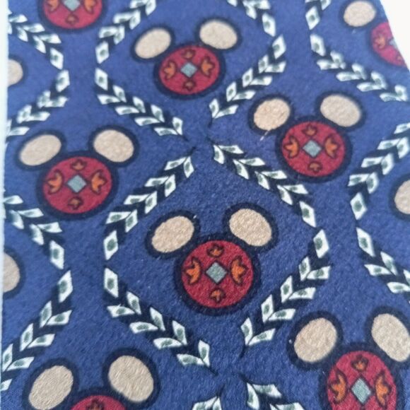 Vintage The Disney Store Hidden Mickey Neck Tie-100% Silk-Traditional-USA Made - Picture 7 of 7